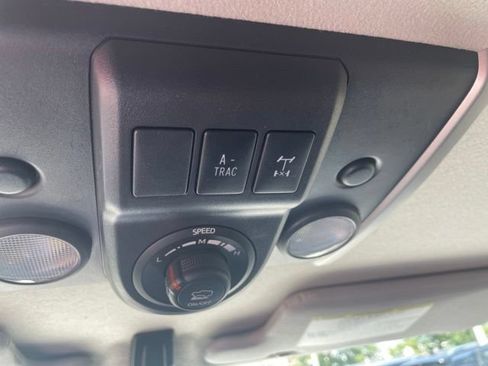 Used 2014 Toyota FJ Cruiser 4WD w/ Convenience Package image 17