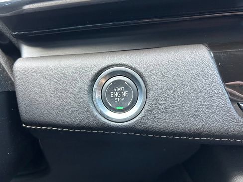 Used 2024 Cadillac Escalade ESV Sport w/ LPO, ONYX Package AWD/4WD image 31