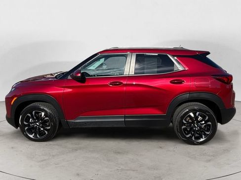 Used 2022 Chevrolet TrailBlazer LT w/ Convenience Package FWD image 8