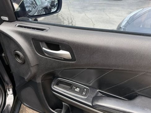 Used 2015 Dodge Charger R/T w/ Plus Group image 14