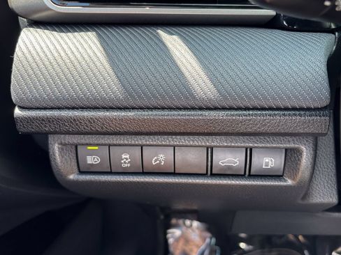 Used 2025 Toyota Camry SE FWD image 24