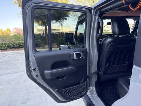 Used 2021 Jeep Gladiator Mojave AWD/4WD image 12