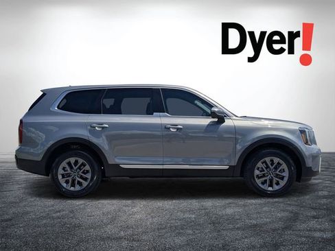 Certified 2025 Kia Telluride LX FWD image 2