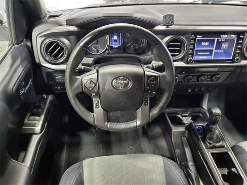 Used 2021 Toyota Tacoma TRD Off-Road image 18