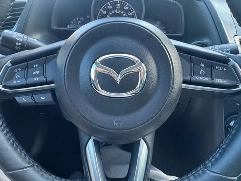 Used 2018 MAZDA MAZDA3 Touring image 20
