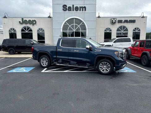 Used 2022 GMC Sierra 1500 Denali AWD/4WD image 1