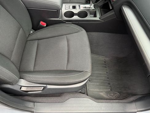 Used 2017 Subaru Outback 2.5i Premium image 15