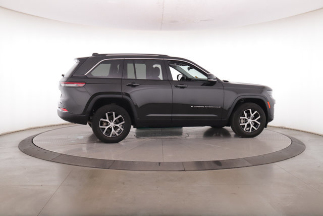 Used 2024 Jeep Grand Cherokee Limited AWD/4WD image 6