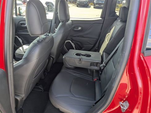 Used 2015 Jeep Renegade Limited w/ Advanced Technology Group image 14