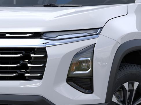 New 2027 Chevrolet Equinox LT FWD image 10