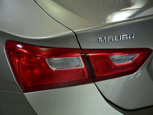 Used 2024 Chevrolet Malibu LT image 15