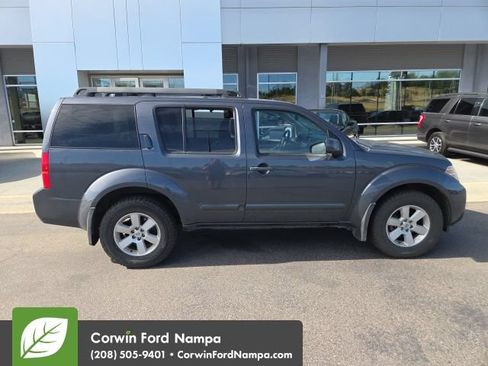 Used 2010 Nissan Pathfinder SE w/ SE Premium Journey Pkg AWD/4WD image 8