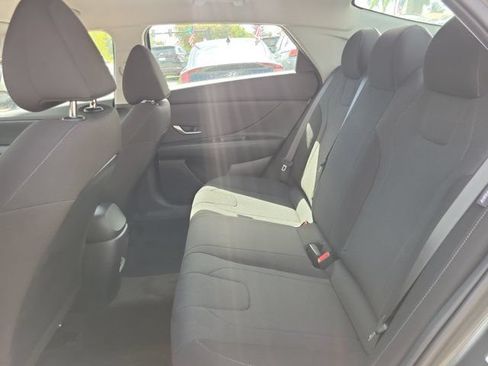 Used 2026 Hyundai Elantra SE w/ Cargo Package FWD image 9