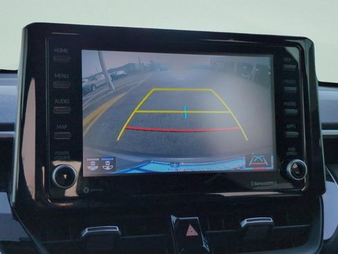 Used 2022 Toyota Corolla Cross XLE FWD image 18