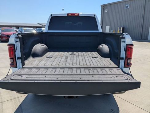 Used 2025 RAM 2500 Tradesman w/ Chrome Appearance Group image 12