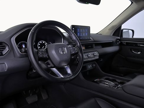 Used 2025 Honda Pilot EX-L image 14