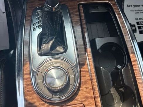 Used 2020 Nissan Armada SL w/ Premium Package image 18