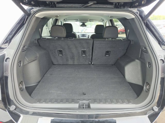 Used 2023 Chevrolet Equinox LT FWD image 10