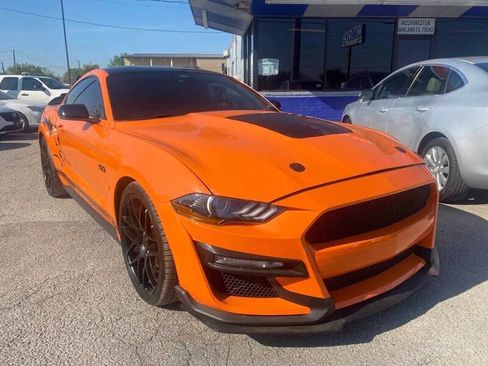 Used 2021 Ford Mustang GT Premium w/ Equipment Group 401A image 3