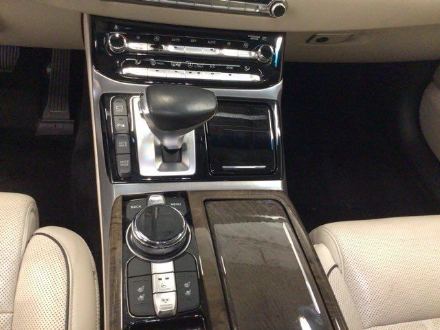 Used 2017 Genesis G90 3.3T Premium RWD image 20
