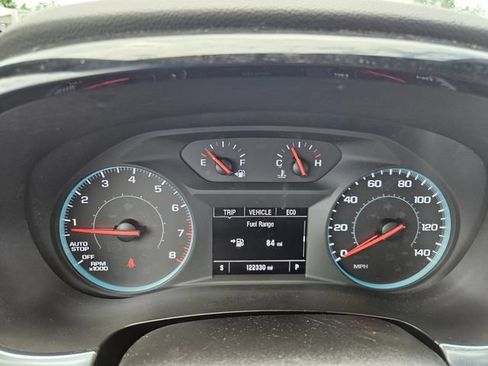Used 2023 Chevrolet Traverse LS FWD image 15