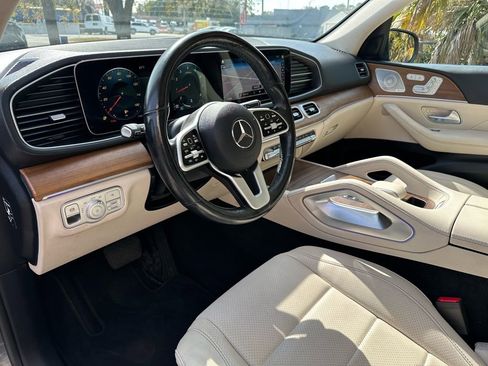 Used 2022 Mercedes-Benz GLE 350 4MATIC w/ AMG Line Exterior image 17