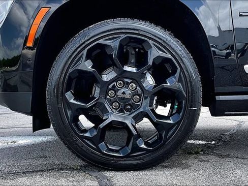 New 2026 GMC Yukon Denali w/ Denali Reserve Package AWD/4WD image 12