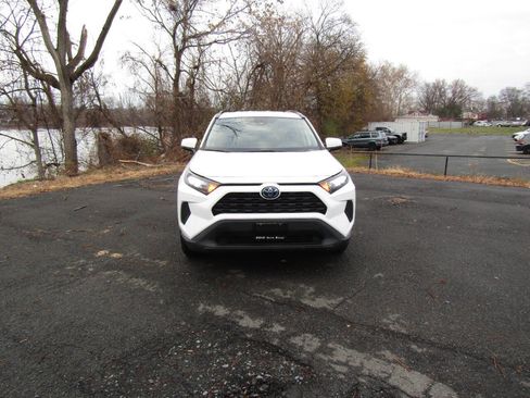 Used 2021 Toyota RAV4 LE image 45