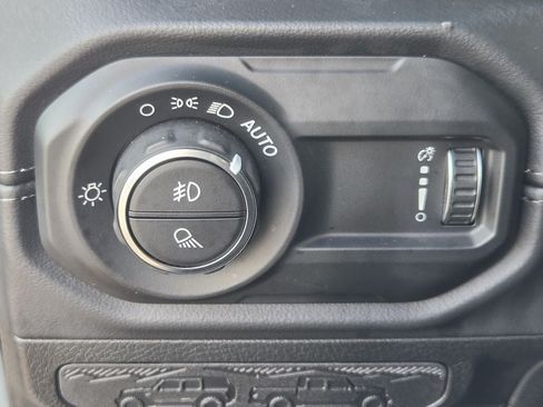 Used 2026 Jeep Gladiator Mojave AWD/4WD image 24