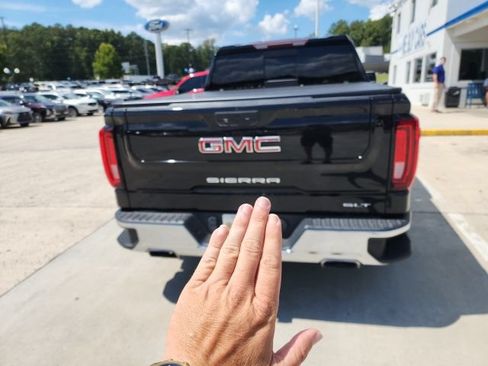 Used 2021 GMC Sierra 1500 SLT w/ SLT Premium Package AWD/4WD image 14