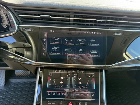 Certified 2024 Audi Q7 3.0T Prestige image 17