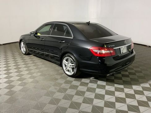 Used 2011 Mercedes-Benz E 550 4MATIC Sedan image 12