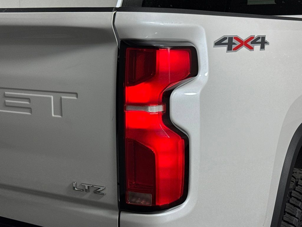 Certified 2024 Chevrolet Silverado 2500 LTZ AWD/4WD image 50