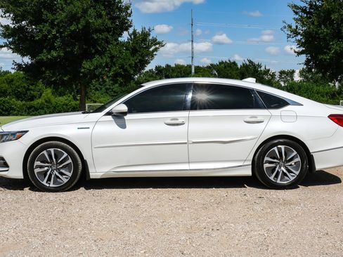Used 2018 Honda Accord EX image 13