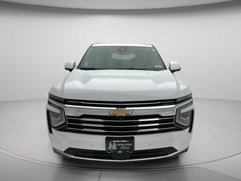 Used 2025 Chevrolet Tahoe LT AWD/4WD image 2