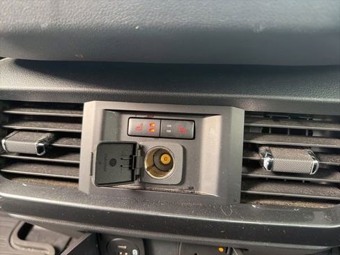 Used 2022 Ford F150 Lariat w/ Equipment Group 502A High image 18