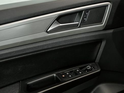 Used 2018 Volkswagen Atlas SE image 9