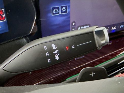 New 2026 Chevrolet Traverse RS w/ LPO, Floor Liner Package image 16