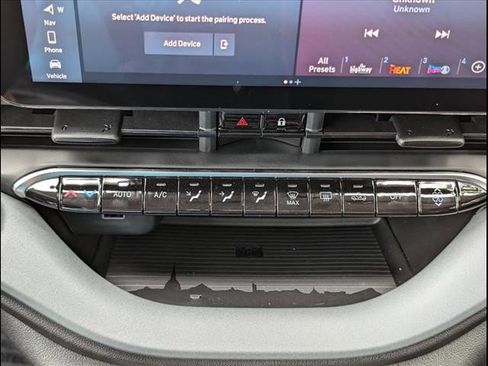 Used 2024 FIAT 500 e (RED) image 33