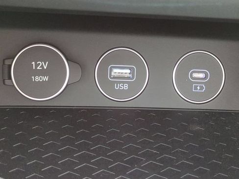 Certified 2026 Genesis G70 2.5T RWD image 21