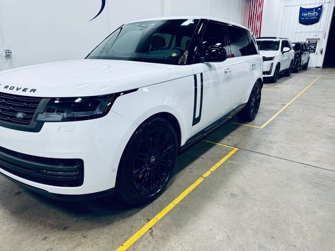 Used 2025 Land Rover Range Rover Long Wheelbase SE image 19
