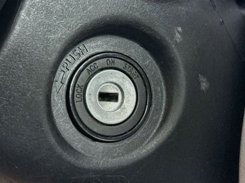 Used 2024 Toyota Corolla Cross L FWD image 21
