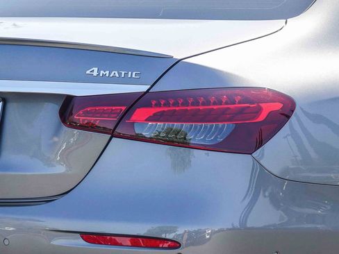 Certified 2022 Mercedes-Benz E 450 4MATIC Sedan image 7