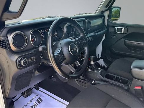 Used 2022 Jeep Gladiator Sport AWD/4WD image 18