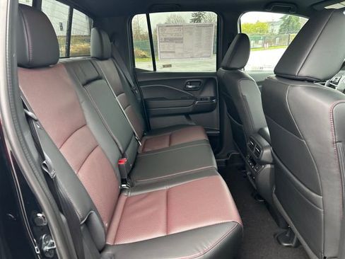 New 2026 Honda Ridgeline Black Edition image 12