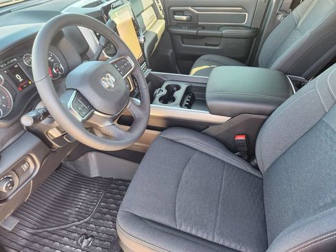 New 2026 RAM 2500 Big Horn AWD/4WD image 9
