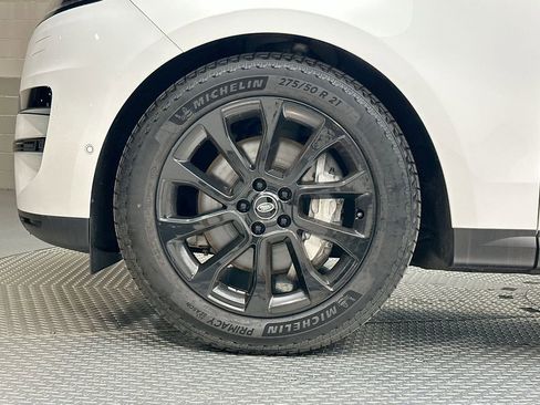Used 2023 Land Rover Range Rover Sport SE image 17
