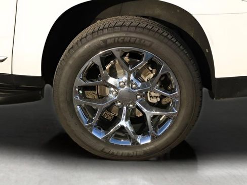 Used 2021 GMC Yukon XL Denali image 8