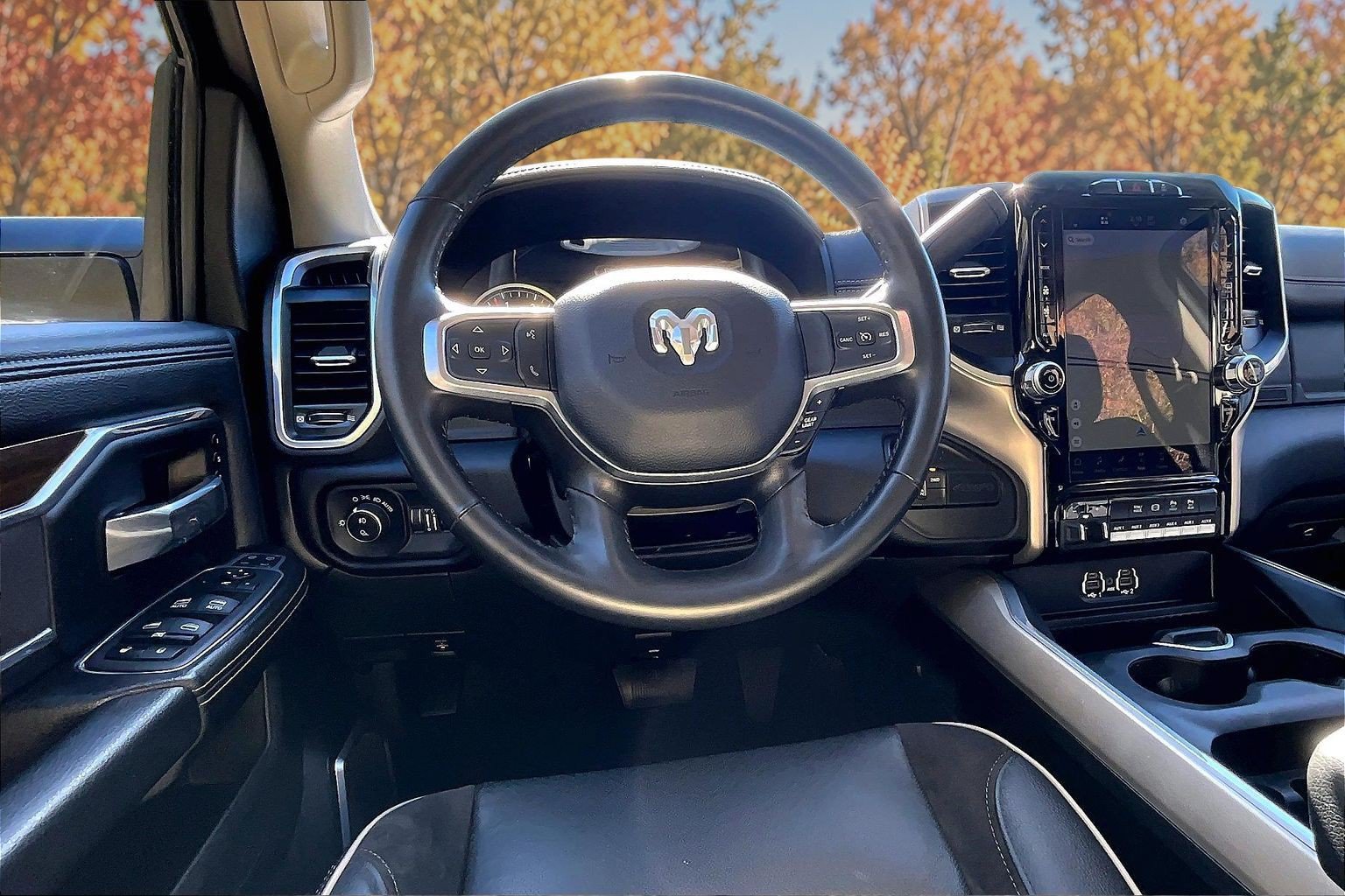 Used 2023 RAM 3500 Laramie AWD/4WD image 6