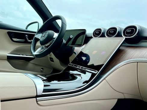 Certified 2026 Mercedes-Benz C 300 4MATIC Sedan image 17